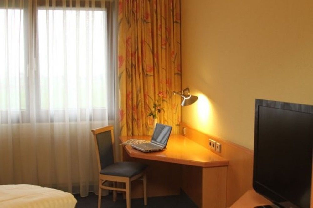 Doblergreen Hotel Stuttgart-Gerlingen Bagian luar foto
